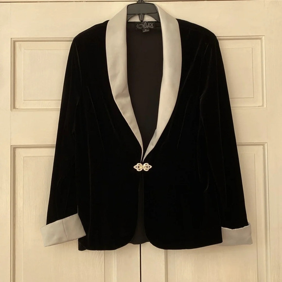 Alex Evenings Size XL Black Formal Velvet Blazer Satin Lapel Rhinestone Clasp - Picture 5 of 12